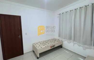 Imagem: Apartamento Térreo Mobiliado com 2 Quartos (1 Suíte) Próximo