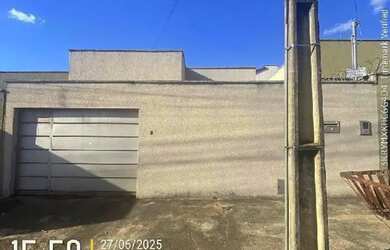 Imagem: A casa possui 2 Dormitórios, 1 Banheiro, 136-0m² de Área