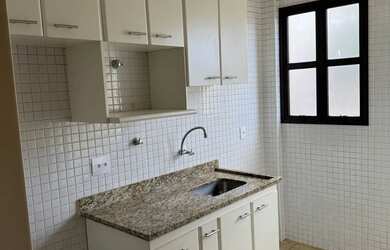 Imagem: O apartamento possui 1 Dormitório, 1 Banheiro, 1 Vaga na garagem