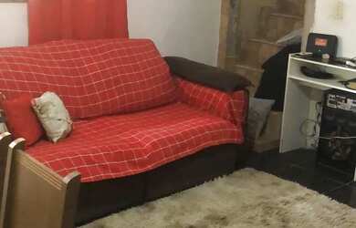 Imagem: A casa possui 4 Dormitórios, 3 Banheiros, 3 Vagas na garagem