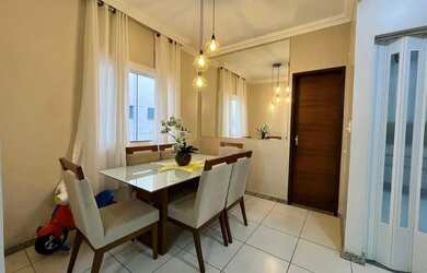 Imagem: A casa em condomínio possui 4 Dormitórios, 5 Banheiros, 2