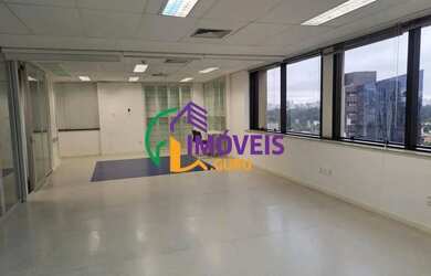 Imagem: O depósito possui 5 Vagas na garagem, 482m² de Área e está