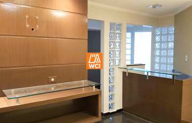 Imagem: O depósito possui 2 Vagas na garagem, 90m² de Área e está