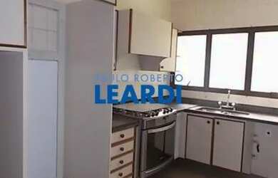 Imagem: O apartamento possui 3 Dormitórios, 4 Banheiros, 2 Vagas na