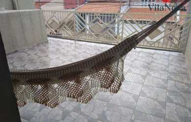 Imagem: A casa possui 4 Dormitórios, 3 Banheiros, 2 Vagas na garagem