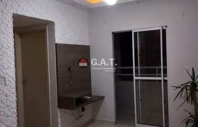 Imagem: O apartamento possui 2 Dormitórios, 1 Banheiro, 1 Vaga na garagem