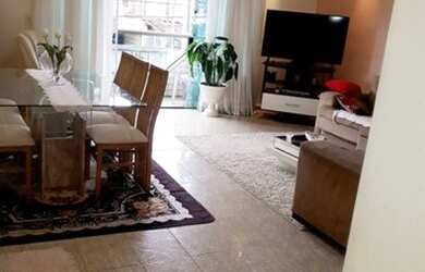 Imagem: A casa possui 3 Dormitórios, 3 Banheiros, 1 Vaga na garagem