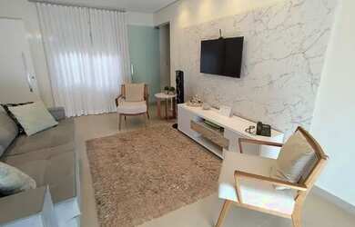 Imagem: A casa possui 3 Dormitórios, 4 Banheiros, 4 Vagas na garagem