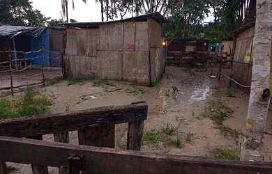 Imagem 1: Terreno e casa pra vende. 180m² de Área, 1 Vaga na garageme5 Dormitórios