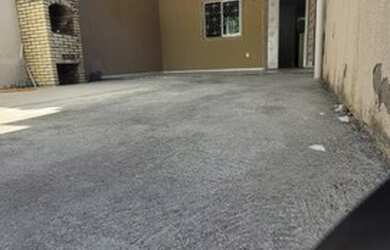 Imagem: A casa possui 2 Dormitórios, 1 Banheiro, 1 Vaga na garagem