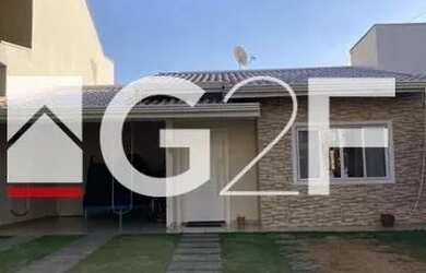 Imagem: A casa em condomínio possui 3 Dormitórios, 3 Banheiros, 2