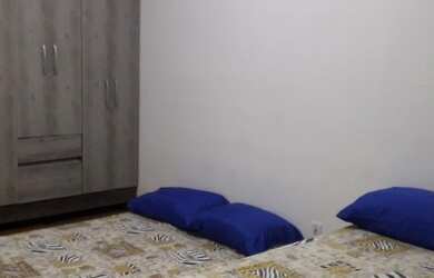 Imagem 7: Feriados Cabo Frio Praia do Pero. Casa na rua atrás da Praia do Pero