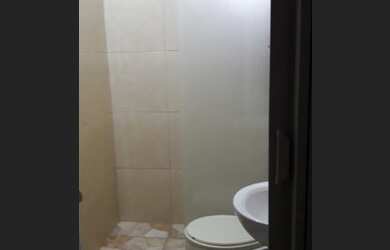 Imagem 13: Feriados Cabo Frio Praia do Pero. Casa na rua atrás da Praia do Pero