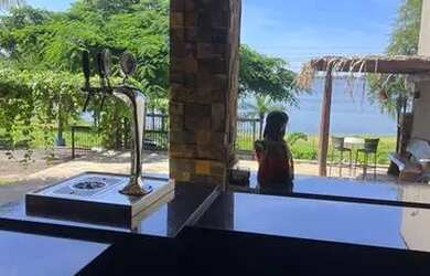 Imagem: A casa em condomínio possui 5 Dormitórios, 5 Banheiros, 3