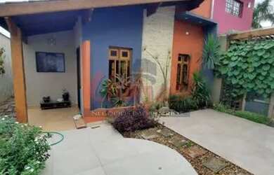 Imagem: A casa possui 1 Dormitório, 1 Banheiro, 1 Vaga na garagem