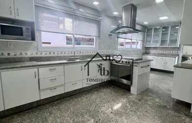 Imagem: A casa em condomínio possui 4 Dormitórios, 2 Banheiros, 4