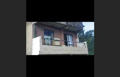 Imagem: A casa possui 1 Dormitório, 1 Banheiro, 60m² de Área e está