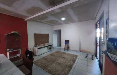 Imagem: A casa possui 2 Dormitórios, 1 Banheiro e 53m² de Área e