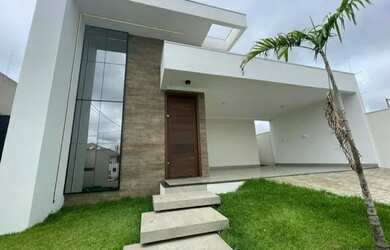 Imagem: A casa em condomínio possui 4 Dormitórios, 2 Banheiros, 3