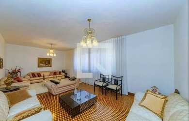 Imagem: A casa possui 5 Dormitórios, 5 Banheiros, 3 Vagas na garagem