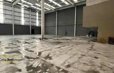 Imagem: O depósito possui 1.400m² de Área e está localizado em