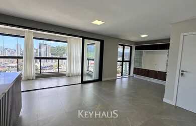 Imagem: O apartamento possui 3 Dormitórios, 3 Banheiros, 2 Vagas na