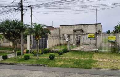 Imagem: A casa possui 2 Dormitórios, 2 Banheiros, 2 Vagas na garagem