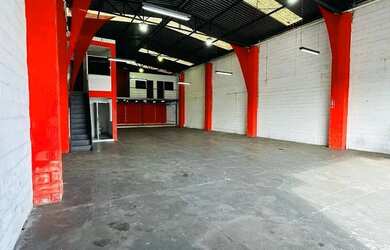 Imagem: O depósito possui 360m² de Área e está localizado em Matadouro