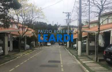 Imagem: A casa em condomínio possui 2 Dormitórios, 1 Banheiro, 2 Vagas