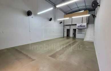 Imagem: O depósito possui 160m² de Área e está localizado em Chácara