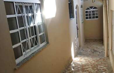 Imagem: A casa possui 1 Dormitório, 1 Banheiro e está localizado