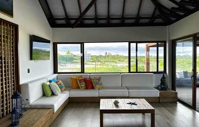 Imagem 11: Casa de condomínio para venda tem 240 metros quadrados com 4 quartos