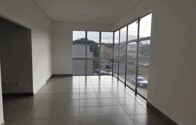 Imagem: O depósito possui 400m² de Área e está localizado em Jardim