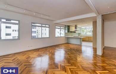 Imagem: O apartamento possui 3 Dormitórios, 2 Banheiros, 2 Vagas na