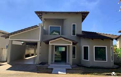 Imagem: A casa em condomínio possui 4 Dormitórios, 3 Banheiros, 2