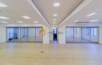 Imagem: O depósito possui 280m² de Área e está localizado em Centro