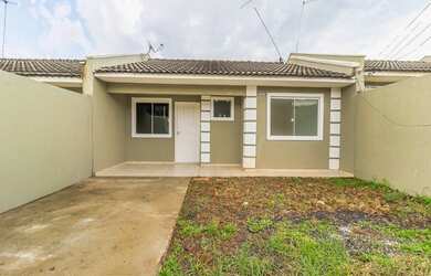 Imagem: A casa em condomínio possui 3 Dormitórios, 1 Banheiro, 1 Vaga