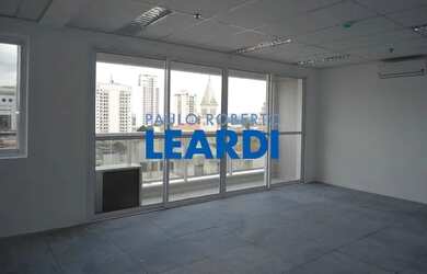 Imagem: O depósito possui 1 Vaga na garagem, 68m² de Área, Imóvel