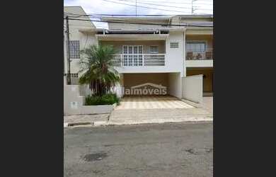 Imagem: A casa em condomínio possui 4 Dormitórios, 3 Banheiros, 4