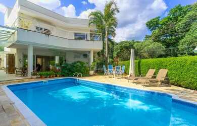 Imagem: A casa em condomínio possui 3 Dormitórios, 3 Banheiros, 4