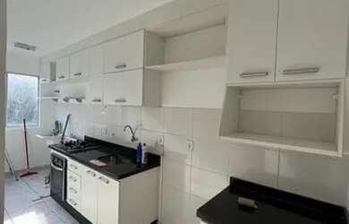 Imagem: O apartamento possui 2 Dormitórios, 1 Banheiro, 1 Vaga na garagem