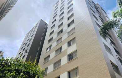 Imagem: O apartamento possui 4 Dormitórios, 2 Banheiros, 2 Vagas na