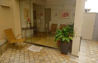 Imagem: O apartamento possui 1 Dormitório, 2 Banheiros, 1 Vaga na garagem