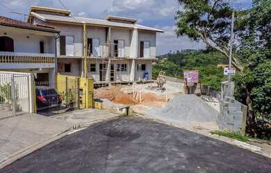 Imagem: A casa possui 3 Dormitórios, 2 Banheiros, 78m² de Área e