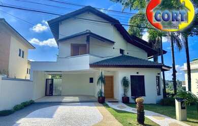 Imagem: A casa em condomínio possui 3 Dormitórios, 2 Banheiros, 4