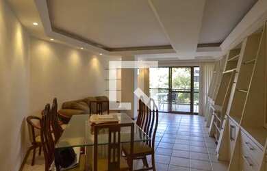 Imagem: O apartamento possui 2 Dormitórios, 2 Banheiros, 2 Vagas na