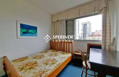 Imagem: O apartamento possui 3 Dormitórios, 1 Banheiro, 1 Vaga na garagem