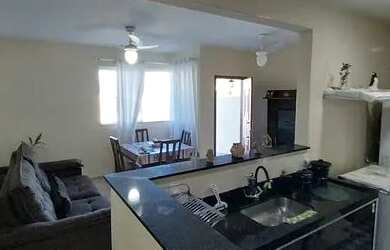 Imagem: A casa possui 2 Dormitórios, 2 Banheiros, 3 Vagas na garagem