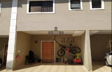 Imagem: A casa em condomínio possui 2 Dormitórios, 3 Banheiros, 2