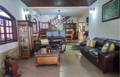 Imagem 10: Casa Espetacular em Condomínio na Freguesia